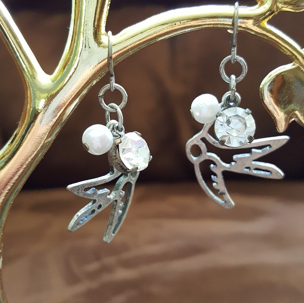 Earrings - Picture 2 of 4